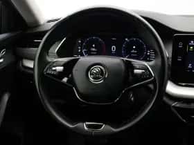 Škoda Octavia (2021) thumbnail 18