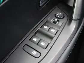 Peugeot 2008 (2021) thumbnail 31