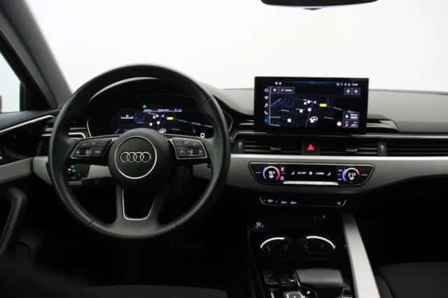 Audi A4 (2023) thumbnail 3