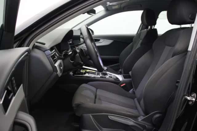 Audi A4 (2023) thumbnail 6