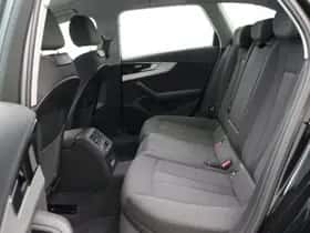 Audi A4 (2023) thumbnail 7