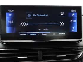 Peugeot 3008 (2022) thumbnail 26