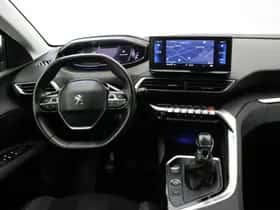 Peugeot 5008 (2021) thumbnail 3