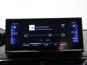 Peugeot 5008 (2021) thumbnail 25