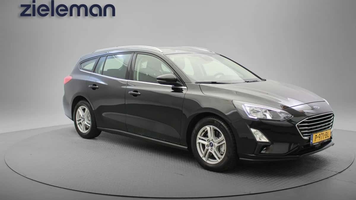 Ford Focus (2022) — foto 1