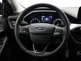 Ford Focus (2022) thumbnail 17