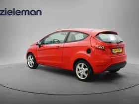 Ford Fiesta (2009) thumbnail 2