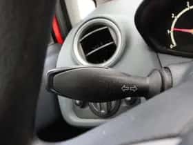 Ford Fiesta (2009) thumbnail 16