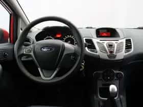 Ford Fiesta (2009) thumbnail 3