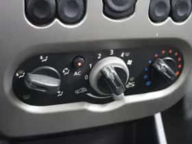 Dacia Sandero (2009) thumbnail 19