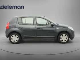 Dacia Sandero (2009) thumbnail 9