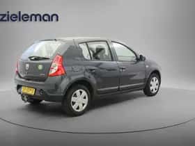Dacia Sandero (2009) thumbnail 10