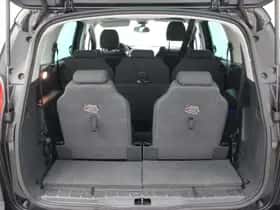 Peugeot 5008 (2015) thumbnail 12