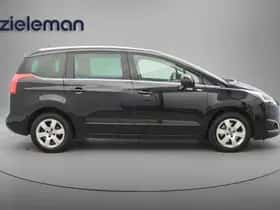 Peugeot 5008 (2015) thumbnail 16