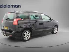 Peugeot 5008 (2015) thumbnail 17