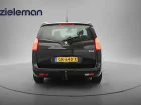 Peugeot 5008 (2015) thumbnail 18