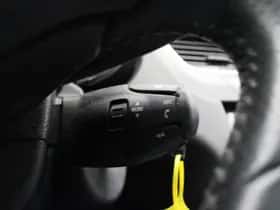 Peugeot 5008 (2015) thumbnail 26