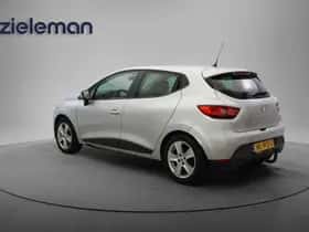 Renault Clio (2015) thumbnail 2