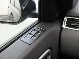 Land Rover Discovery Sport (2017) thumbnail 26