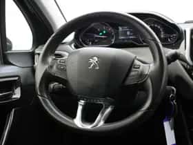 Peugeot 208 (2014) thumbnail 19