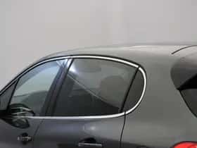 Peugeot 208 (2014) thumbnail 27