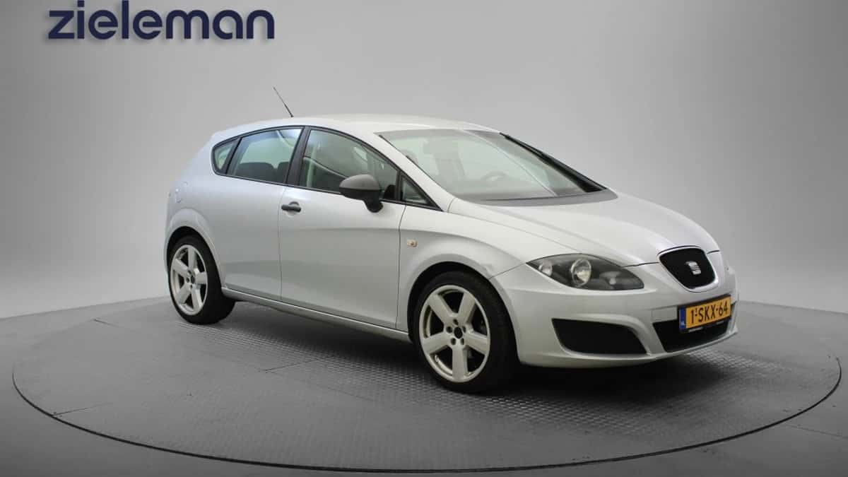 SEAT Leon (2011) — foto 1