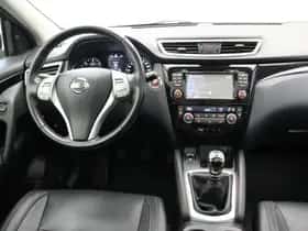 Nissan Qashqai (2017) thumbnail 3
