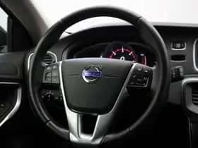 Volvo V40 (2015) thumbnail 16
