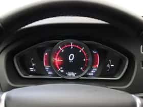 Volvo V40 (2015) thumbnail 19