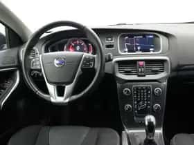 Volvo V40 (2015) thumbnail 3
