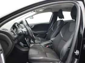Volvo V40 (2015) thumbnail 6