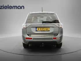 Mitsubishi Outlander (2013) thumbnail 19