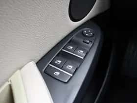 BMW X3 (2012) thumbnail 28