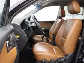 Kia Sportage (2009) thumbnail 8