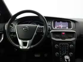 Volvo V40 (2020) thumbnail 3