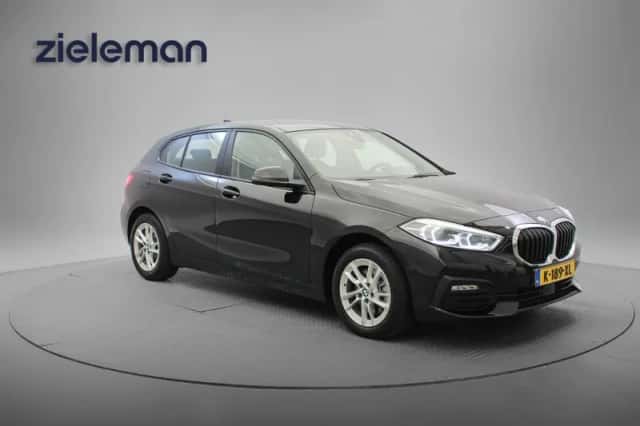 BMW 1-Serie (2021) thumbnail 1