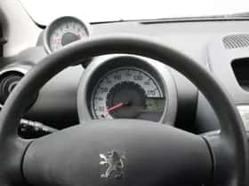 Peugeot 107 (2010) thumbnail 15