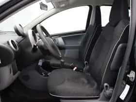 Peugeot 107 (2010) thumbnail 4