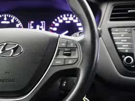 Hyundai i20 (2017) thumbnail 18