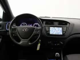 Hyundai i20 (2017) thumbnail 3