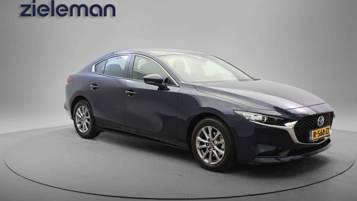Mazda 3 (2022) — foto 1