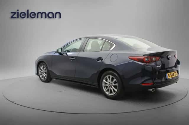 Mazda 3 (2022) thumbnail 2