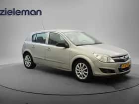 Opel Astra (2007) thumbnail 1