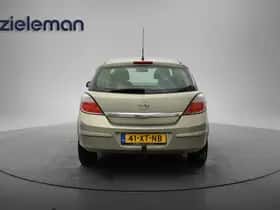 Opel Astra (2007) thumbnail 11
