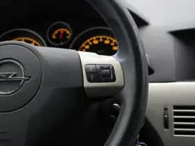 Opel Astra (2007) thumbnail 16