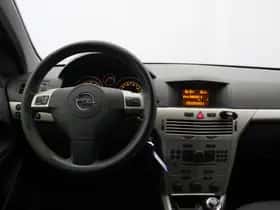 Opel Astra (2007) thumbnail 3