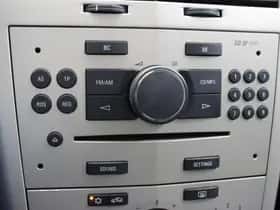 Opel Astra (2007) thumbnail 21