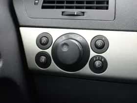 Opel Astra (2007) thumbnail 24