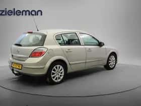 Opel Astra (2007) thumbnail 10