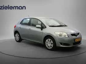 Toyota Auris (2009)